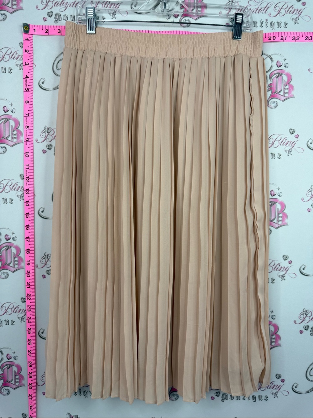 Who What Wear skirt flowy Beige Pleated Midi Skirt